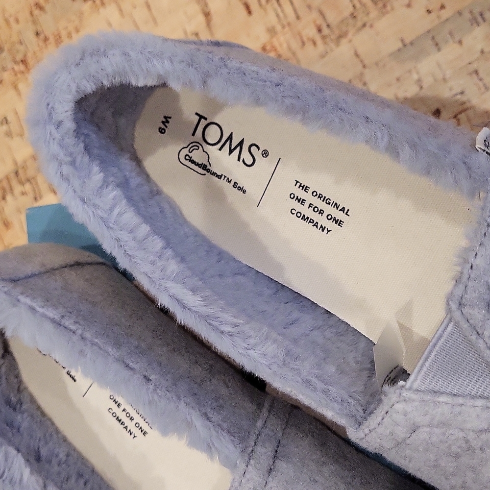TOMS Alpargata Natural Felt Slipper Shoes with Faux Fur Lining Nwt. - Picture 2 of 3